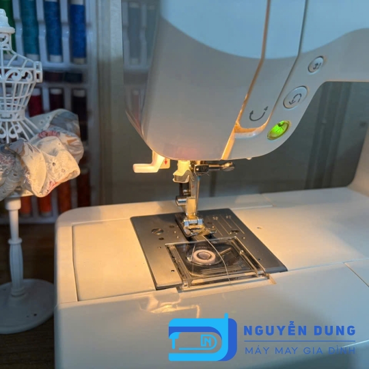 MÁY MAY NHẬT MÁY MAY GIA ĐÌNH SINGER Model 2600DX